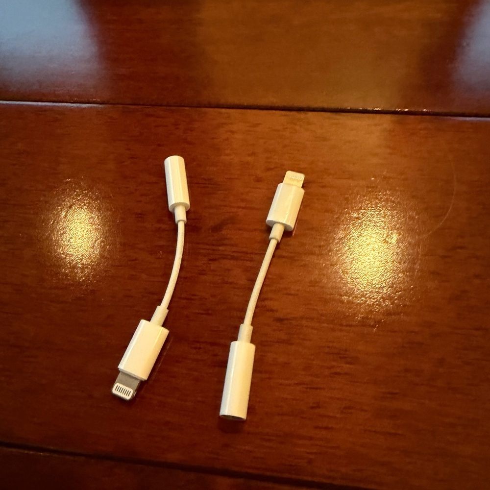 White Audio Adapter - Picture 5 of 5